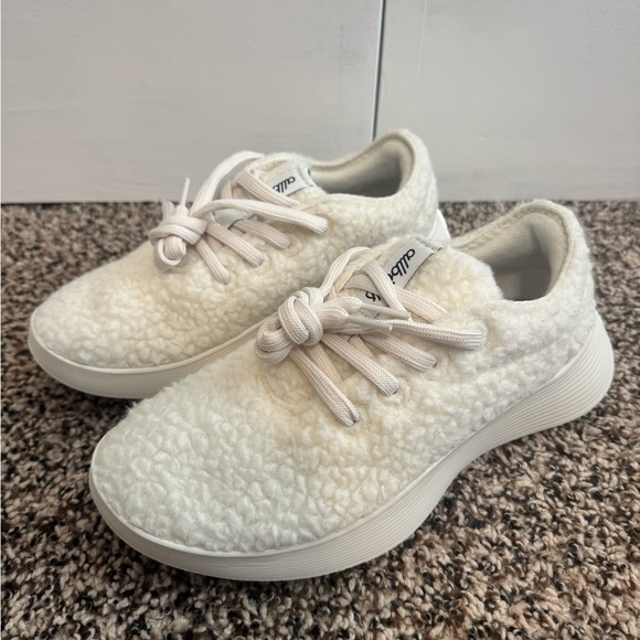 allbirds Shoes - Women's Wool Runner Go - Fluff in Natural White